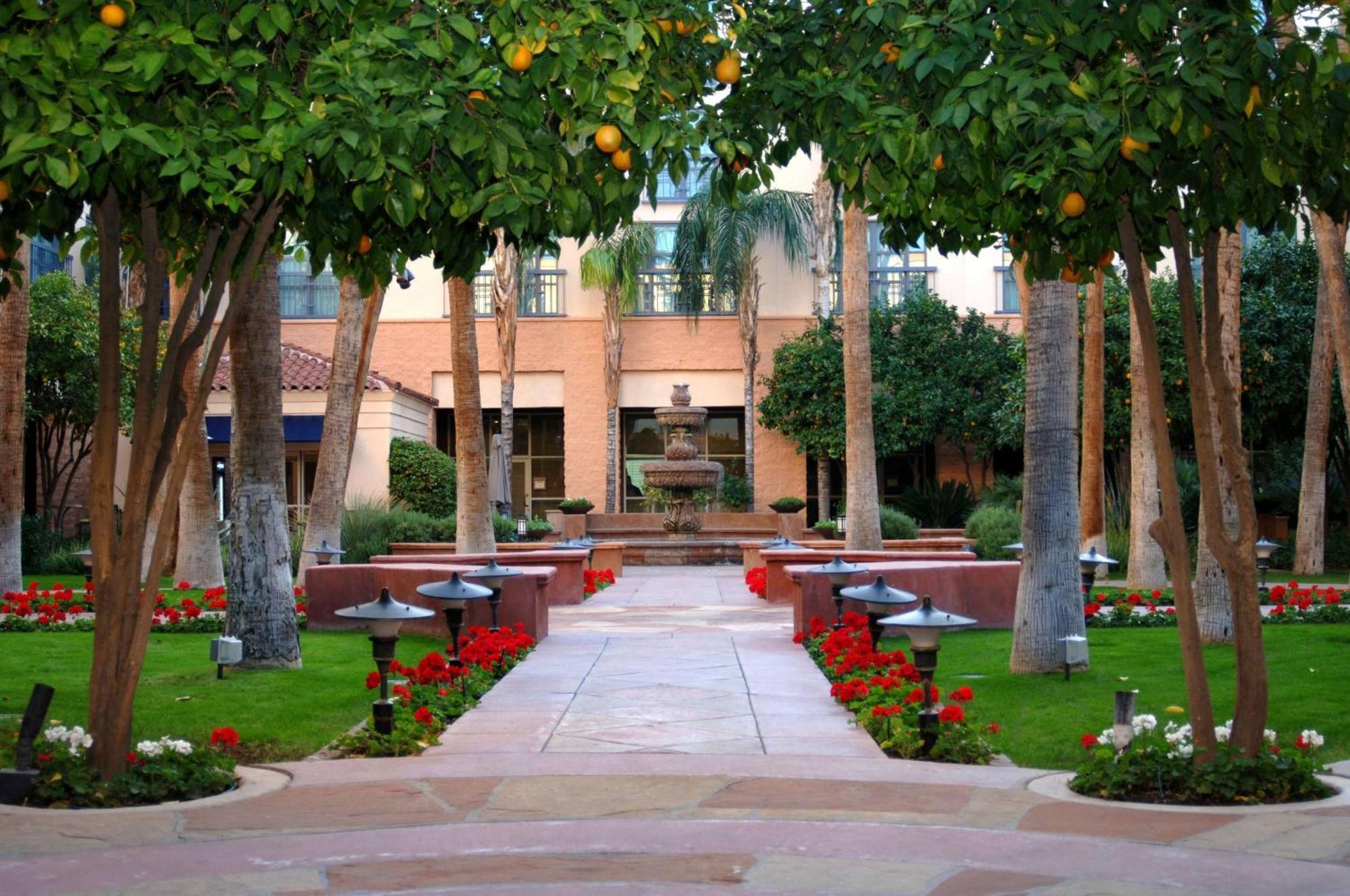 HOTEL TEMPE MISSION PALMS, TEMPE